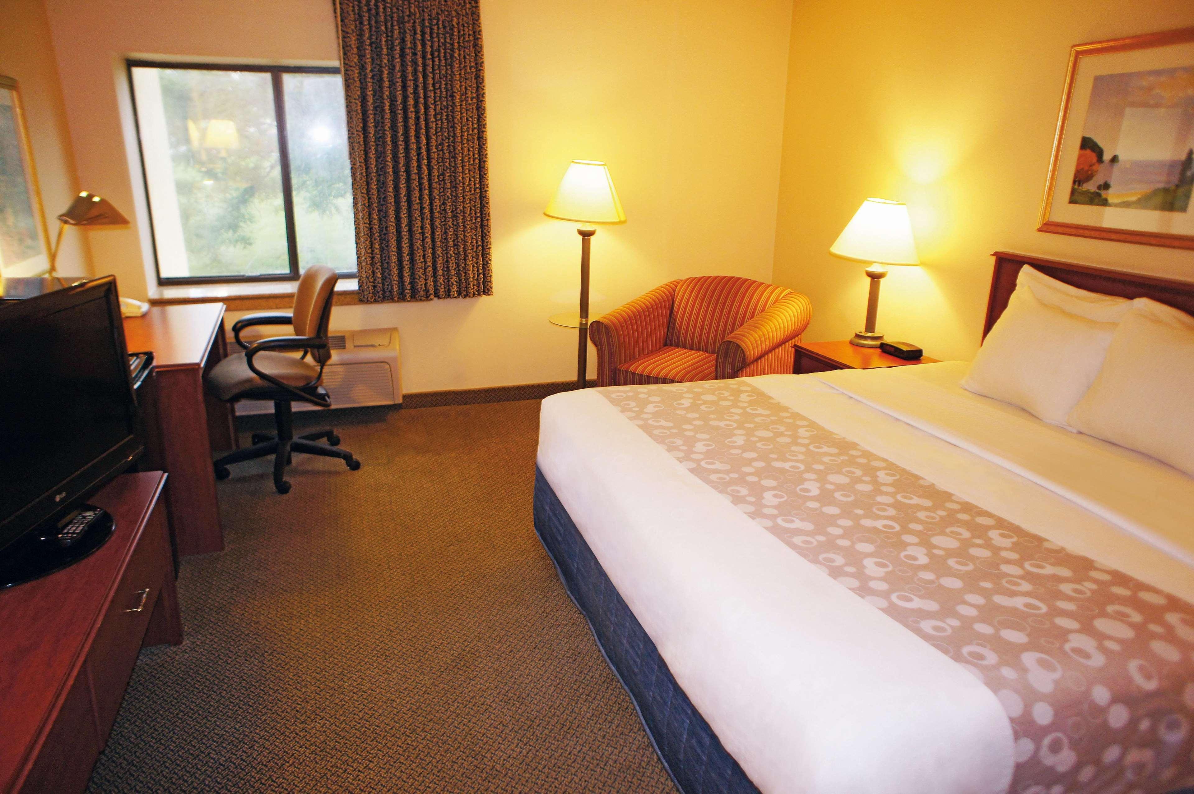 La Quinta By Wyndham Jackson Hotel Exterior photo