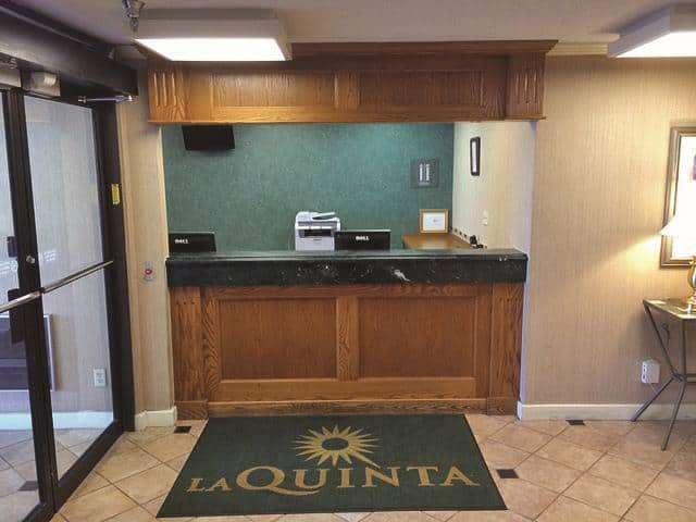 La Quinta By Wyndham Jackson Hotel Exterior photo
