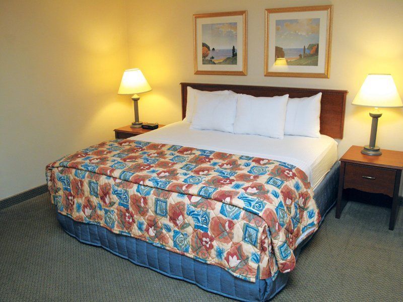 La Quinta By Wyndham Jackson Hotel Exterior photo